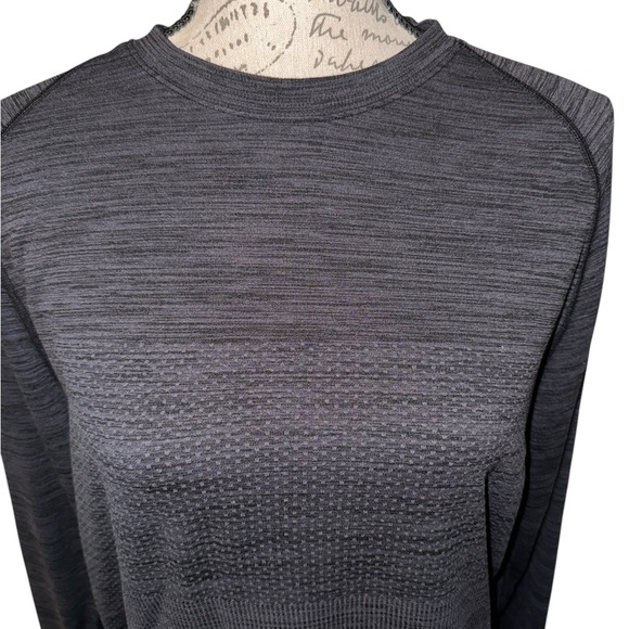 Zella Top - Picture 2 of 5